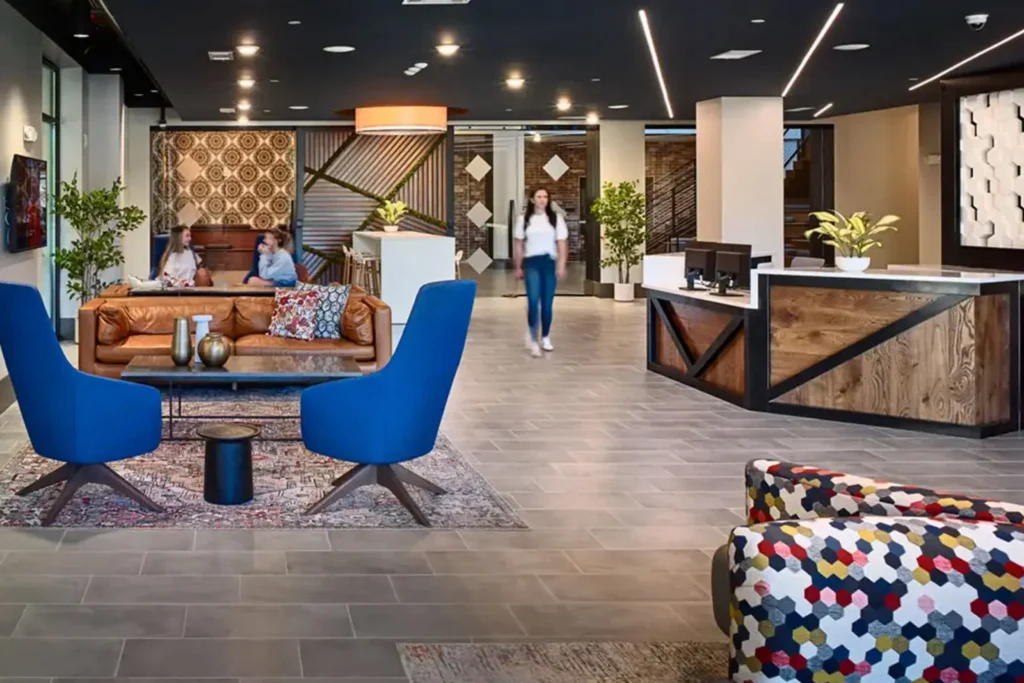 Community lounge at 320 West Mag, apartments in Auburn, AL.